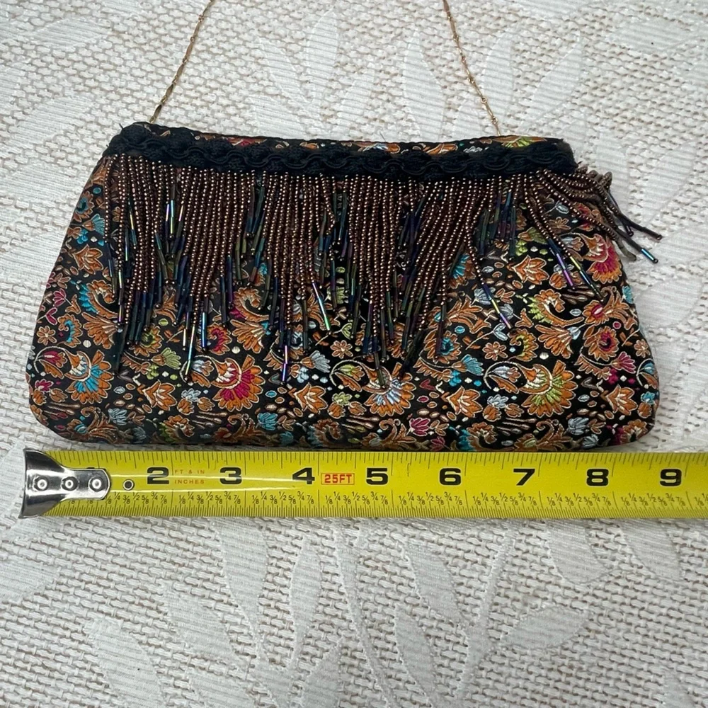 Lisa Violetto Embroidered Women's Clutch